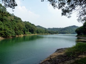 Zigzags autour de Bashan reservoir