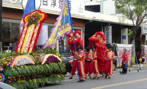 Nantou. Cérémonie et Offrandes facturées...